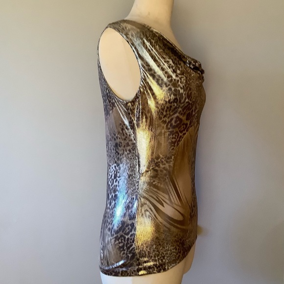 Animal Print Top - Picture 2 of 6